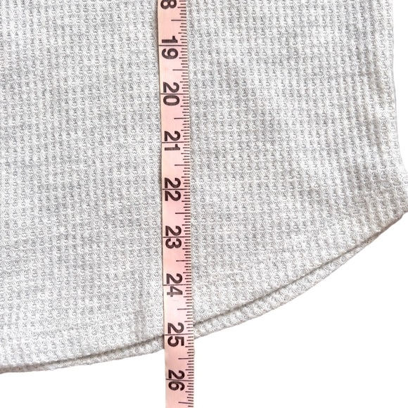 Lou Grey Waffle Shirttail Top - Picture 8 of 8